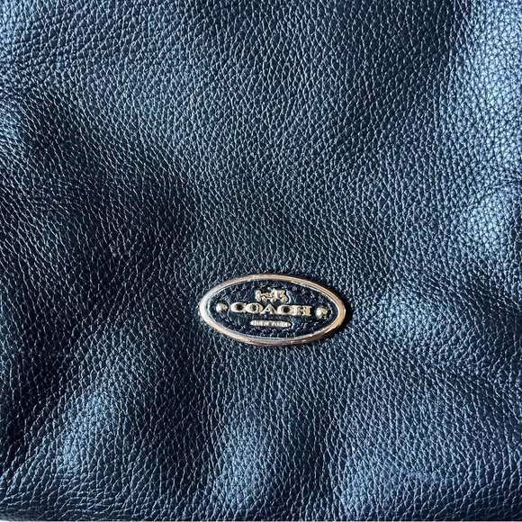 Coach‎ Isabelle East/West Pebble Leather Convertible Shoulder/Crossbody Bag. - Picture 2 of 11